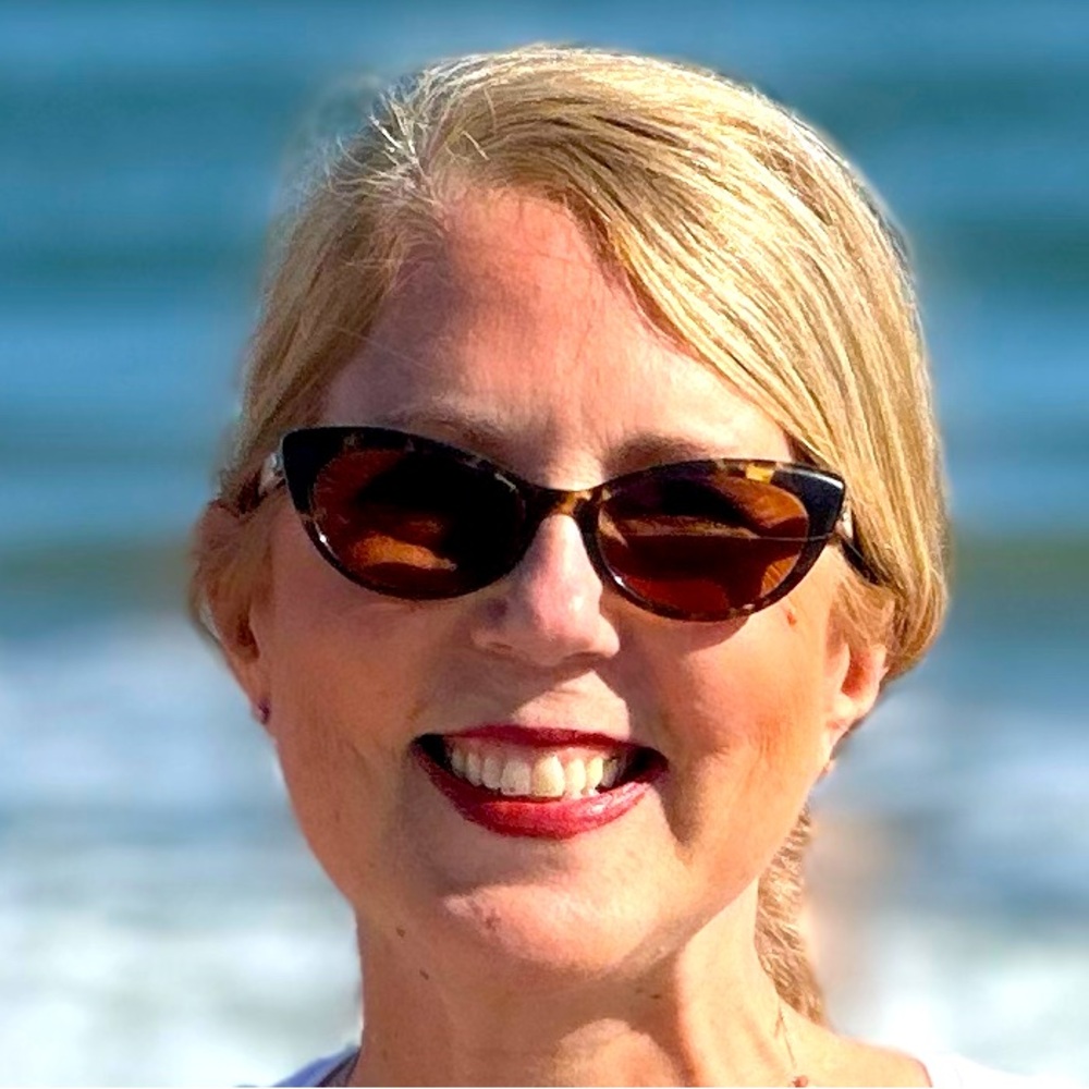 Meet your Posher, Cynthia
